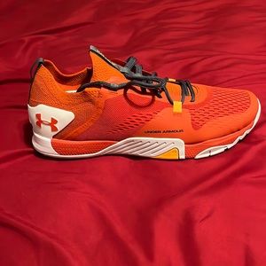 New In Box Under Armour Tribase Reign 3 Size 11.5